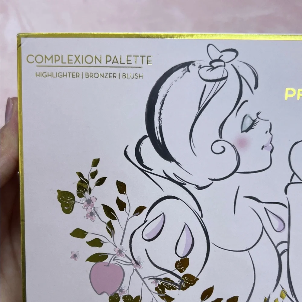 Snow White Makeup Palette
